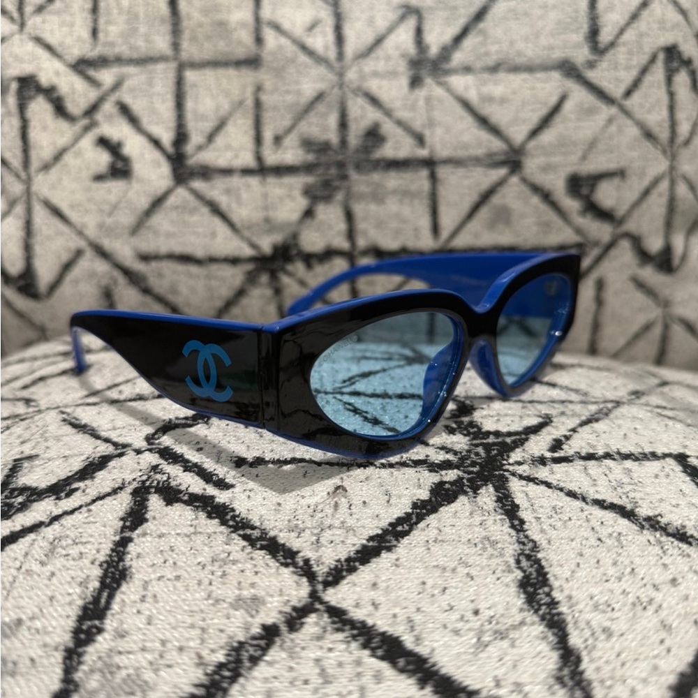 CHANEL Vibrant Blue Sunglasses